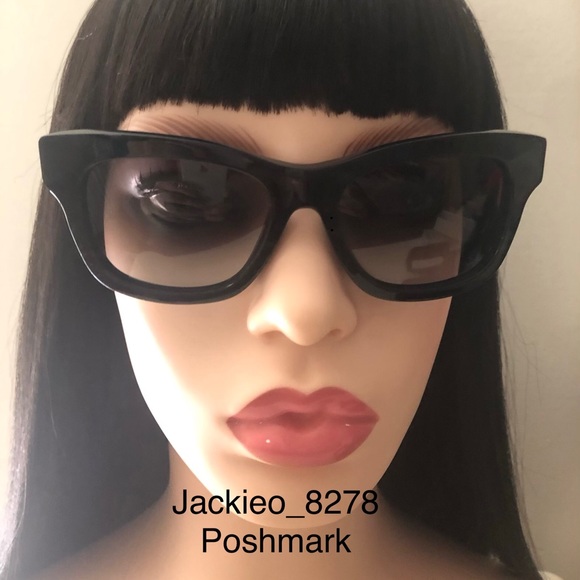 🎀 VALENTINO V702SB / 963 BLUE WOMENS SUNGLASSES. - Picture 8 of 8
